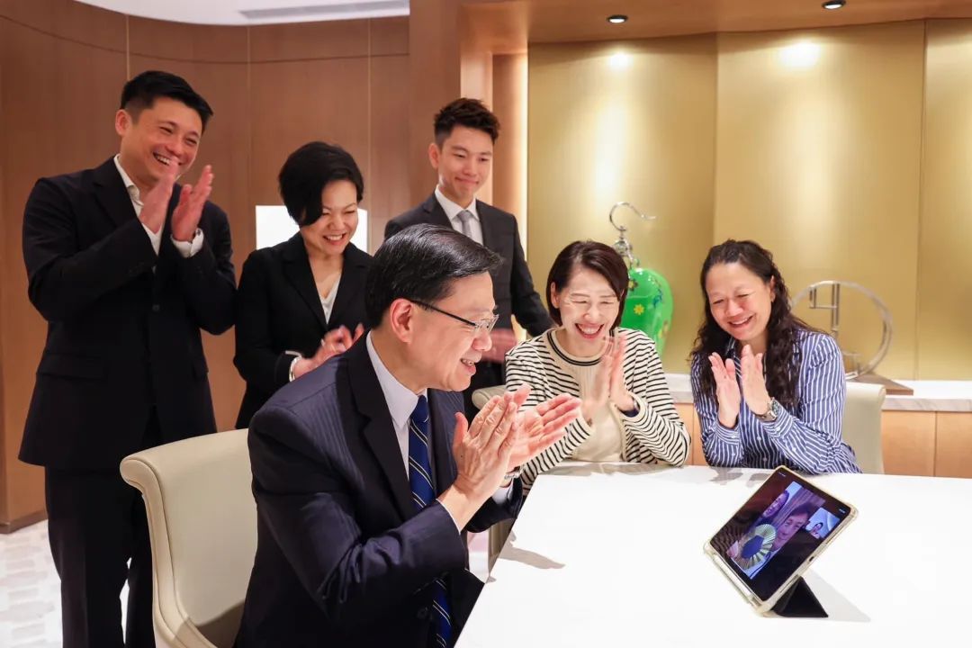 从荃湾的小舞蹈室练击剑的她，江旻憓为香港拿