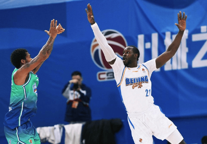 北控逆转天津止住连败 本土三将合砍59+16助球队