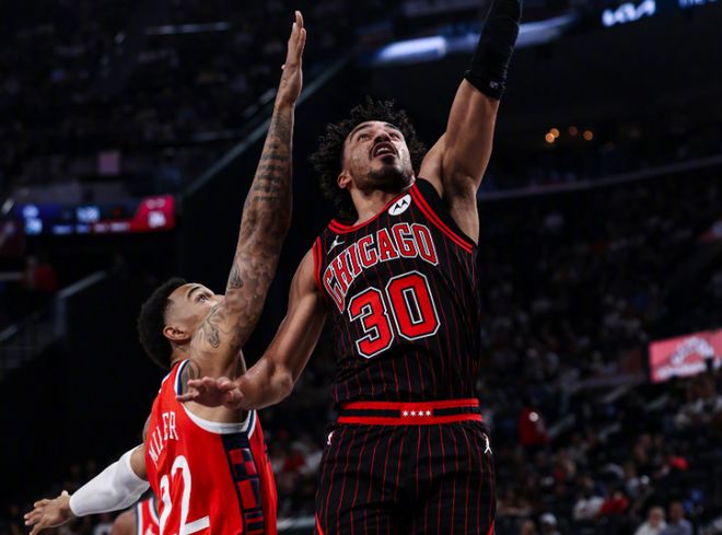 快船力克公牛迎四连胜 伦纳德28分率队逆转