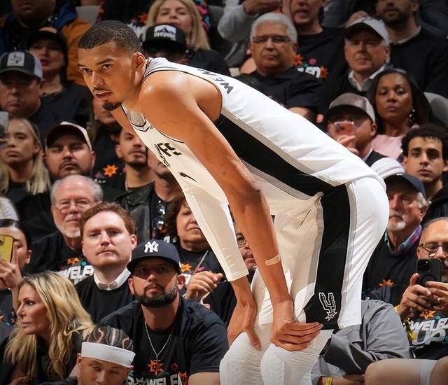 文班亚马伤退成关键转折，开拓者险胜马刺杨瀚