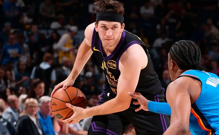 里夫斯3月场均37.3分钟领跑联盟 东契奇紧随其后